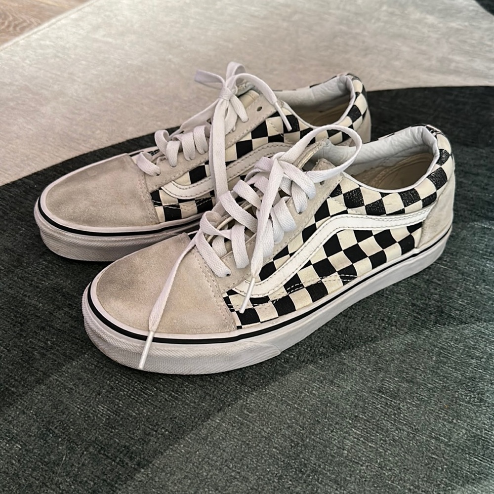 Vans checkered old skool